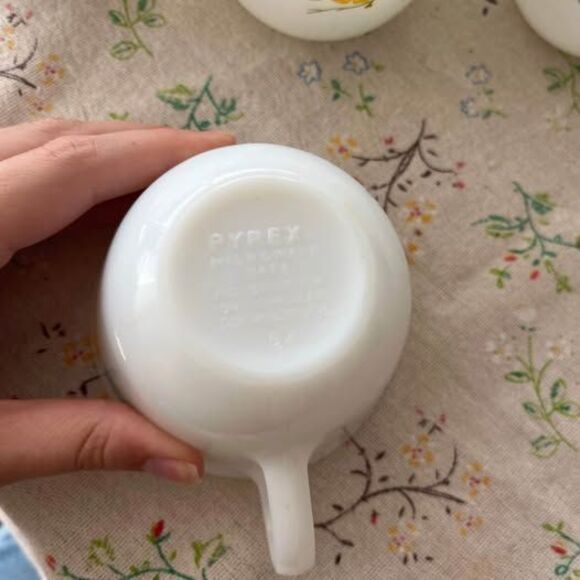 Pyrex Flirtation Coffee Tea Cups 7 White Yellow Blue Butterfly Floral Milk Glass - Picture 4 of 7